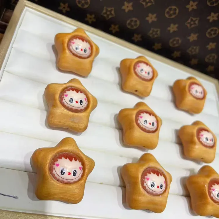 有打孔檀木雕刻布布多妹星星人配件配饰diy包挂车挂