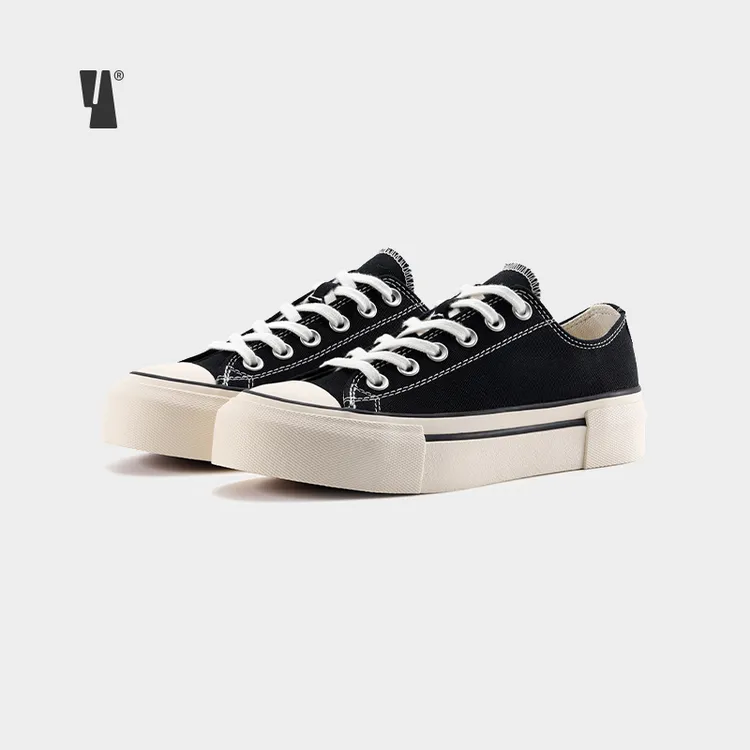 VEEMES黑色情侣鞋时尚潮流轻奢春季百搭四季休闲鞋轻便耐磨板鞋