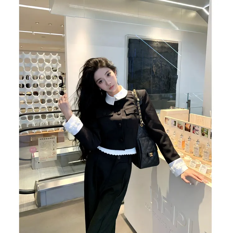 2025早秋新款富家千金风撞色短外套开衫女配显瘦高腰阔腿裤两件套