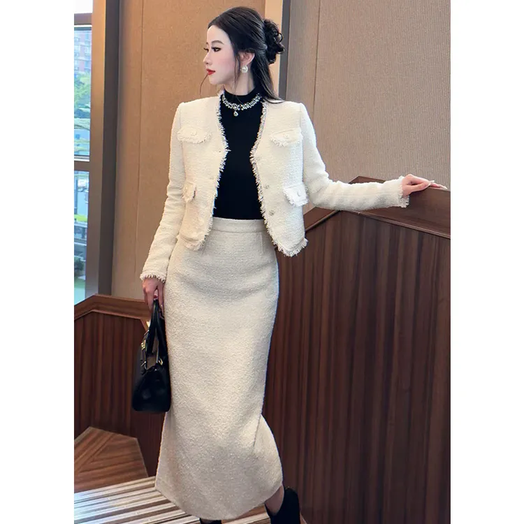 鹅绒小香风气质显瘦2025年冬季新款设计师定制小香套装加厚