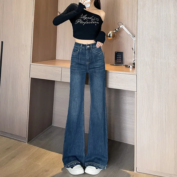 不贴腿毛边微喇牛仔裤女2025秋冬加绒高腰弹力显瘦辣妹百搭喇叭裤