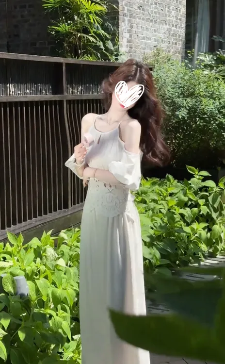 【现货】2025夏季新款时尚设计感百搭修身法式露肩上衣裤子两件套