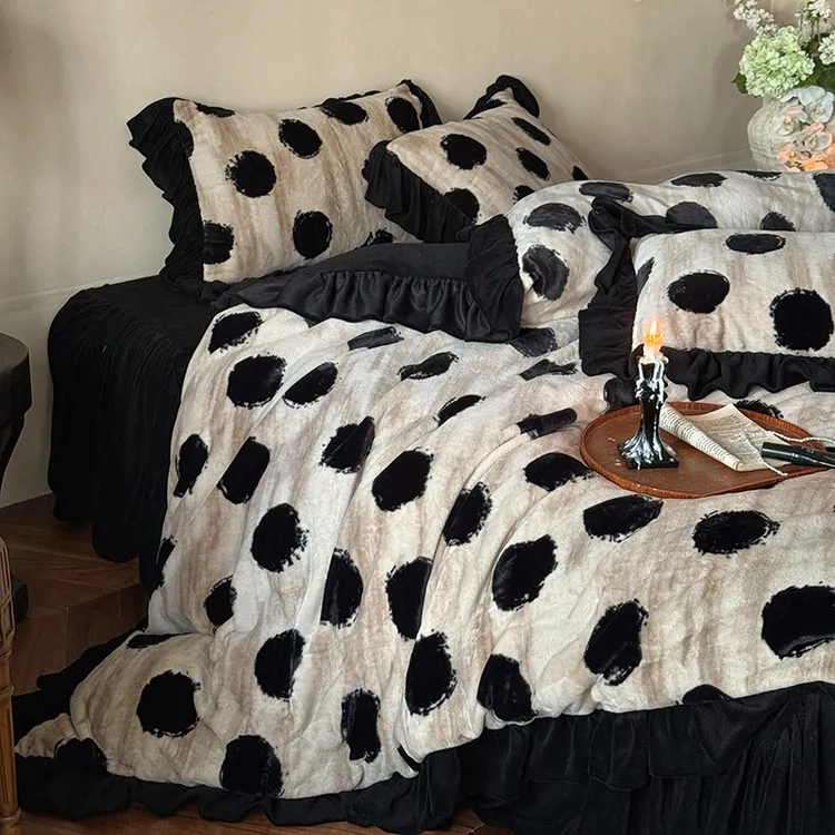 秋冬法式高端波点雪貂绒牛奶绒四件套花边珊瑚绒双面绒保暖被套裙