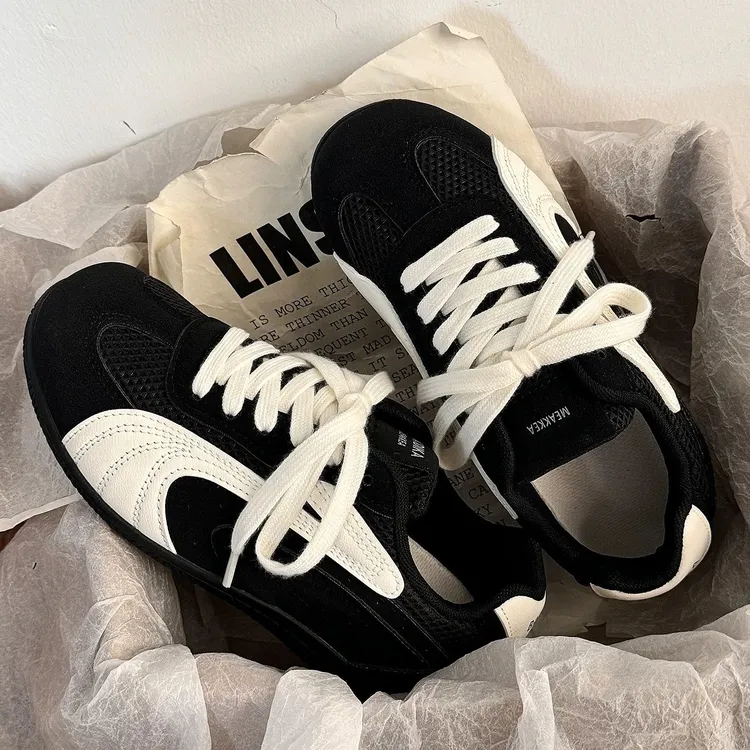 德训鞋女款2025新款秋季校园风透气网面薄款黑色休闲软底运动鞋子