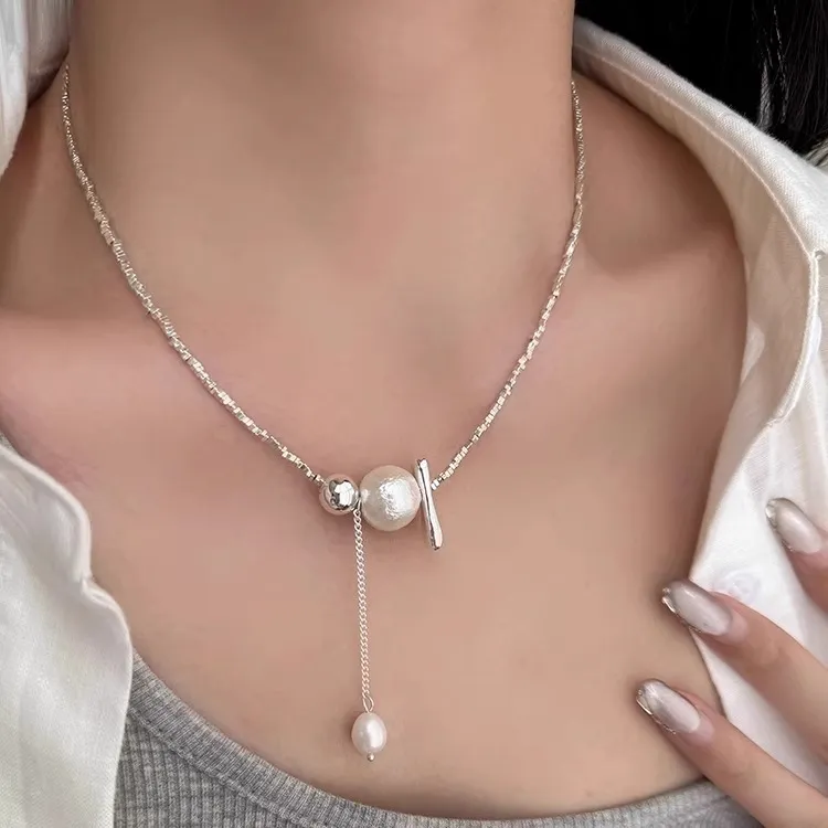 铜合金项链 施家珍珠项链女款2025新款轻奢小众设计感碎银锁骨链