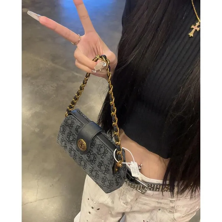 小众斜挎包包香港品牌中古链条腋下包包女式2025新款手提女包轻奢小众斜挎包包
