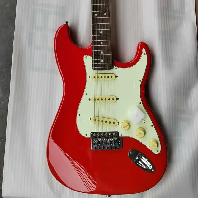 意大利品牌 EKO 电吉他