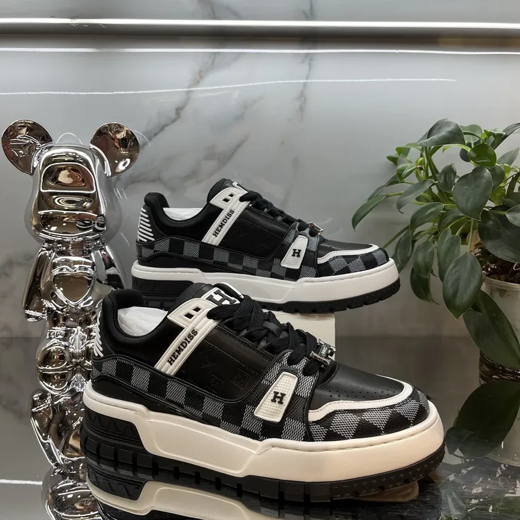 欧货名品HEMDISS头层牛皮棋盘格时尚拼接高端休闲百搭舒适板鞋潮