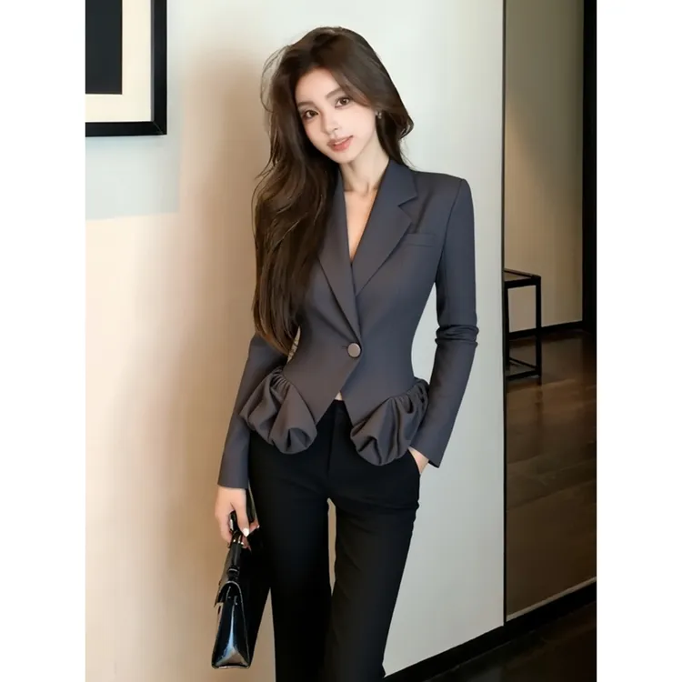 秋冬季新款上衣高端时髦洋气小个子独特别致掐腰花苞灰色西装外套