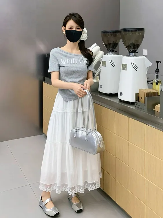 甜美减龄露肩短袖t恤高腰半身裙纯欲风两件套