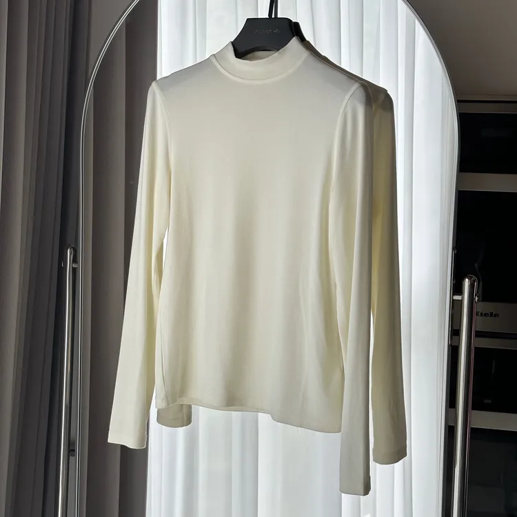 JESSICA WU【至暖至柔】科技发热半高领保暖美肤肌底衣2599Y10008