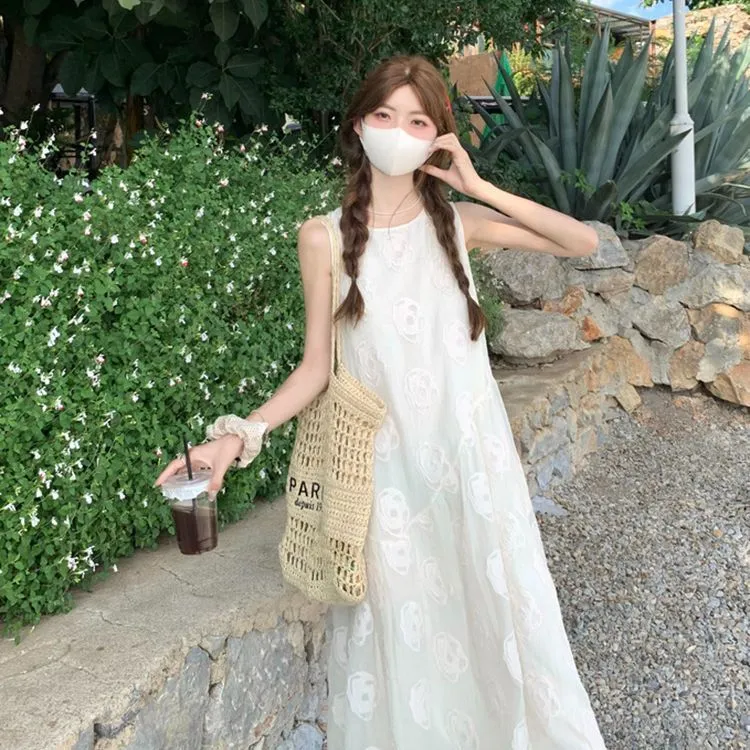 2025新款法式纯色无袖背心连衣裙女夏季小众设计感连衣裙