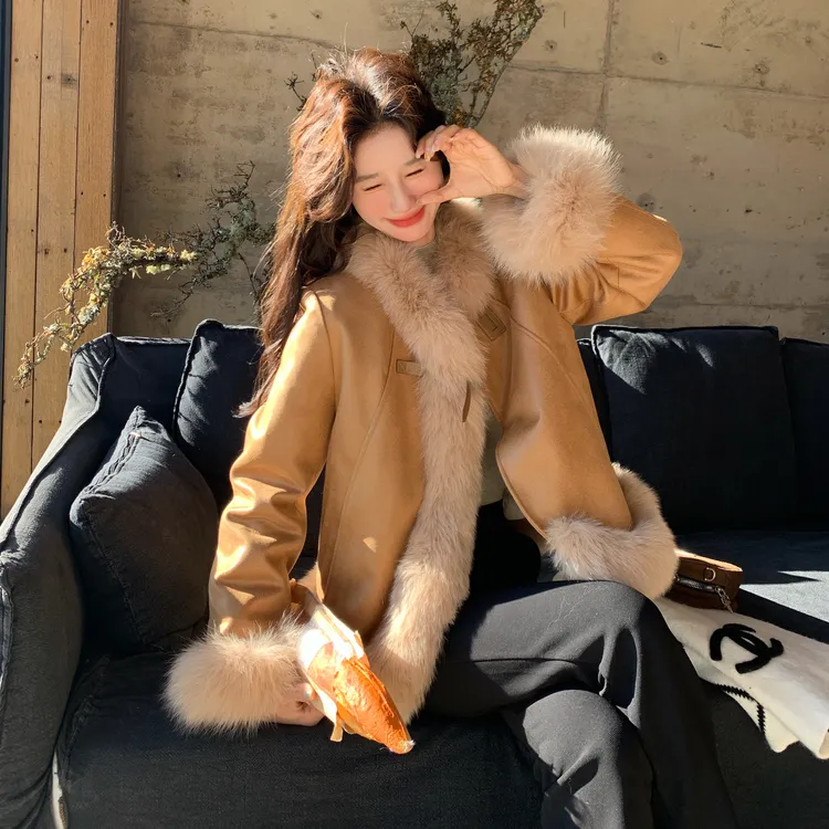 网红女士加绒浅咖色羽绒加厚外套毛领2025新款女深冬感派克服