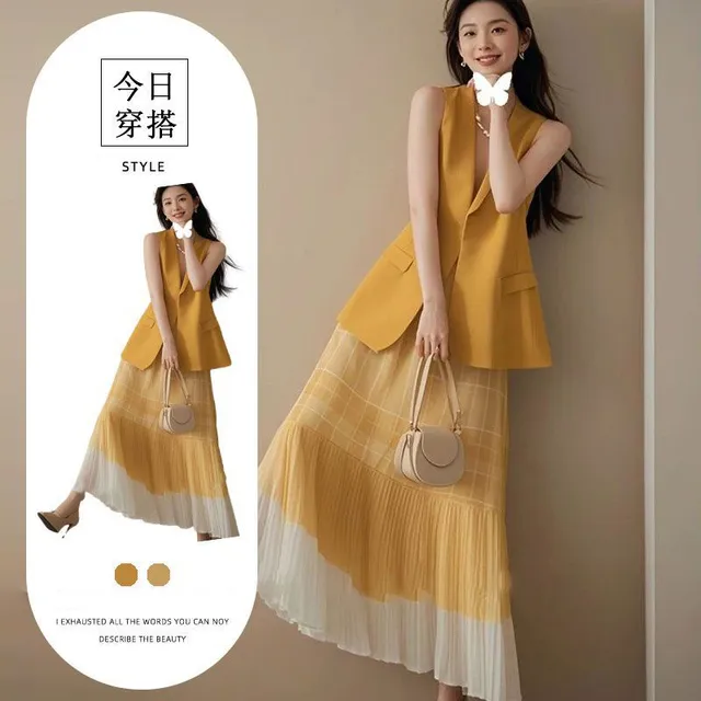 夏季轻奢风一整套时尚新款超好看减龄马甲搭高腰格纹半身裙两件套