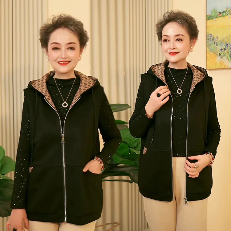 2025妈妈装新款马甲中老年人气质女装上衣服减龄秋装马夹洋气连帽