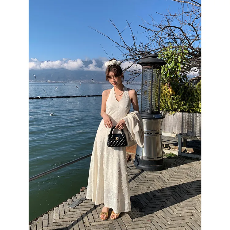 2025春优雅精致立体提花刺绣收腰显瘦简约吊带连衣裙
