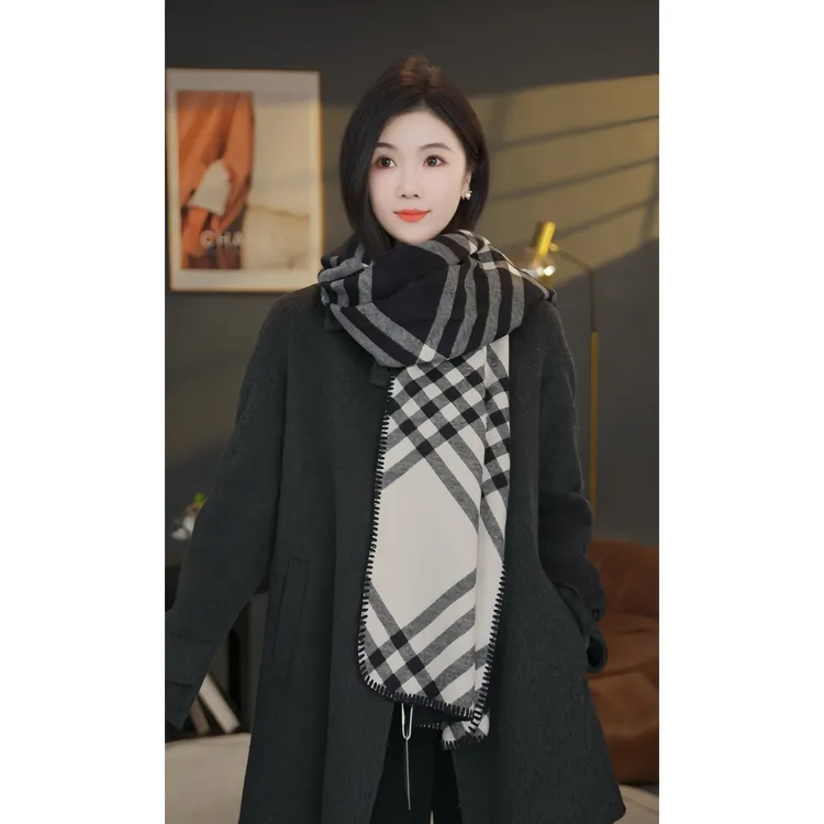 【小北甄选】8504075双色曼贝新款条纹保暖女围巾经典百搭双面格纹