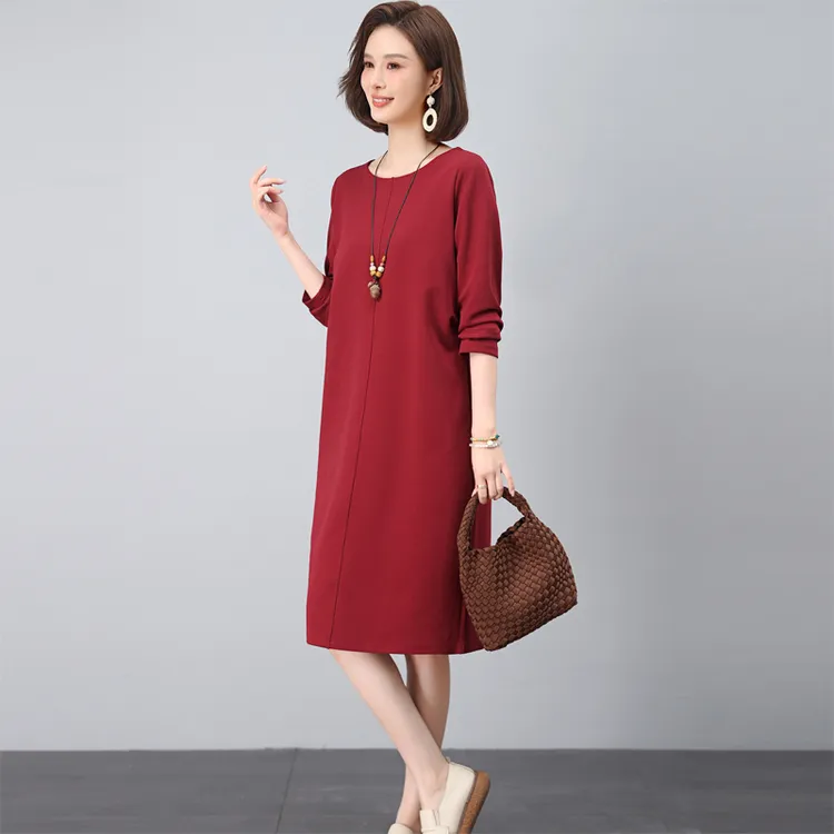 连衣裙女春秋2025新款妈妈宽松大码圆领卫衣裙洋气休闲中长款裙子