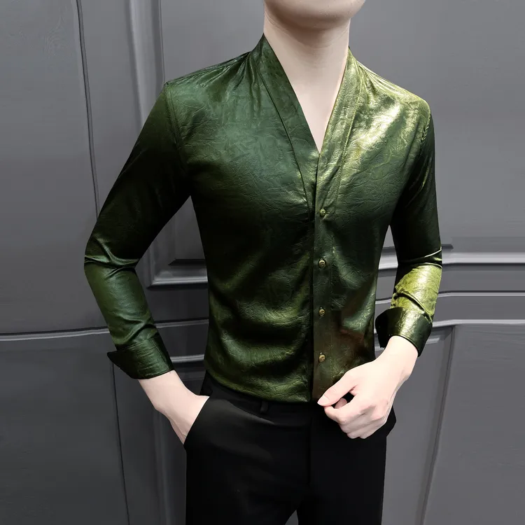 V领长袖衬衫男款秋季款2025新款轻奢高级感男装韩版修身男士衬衣