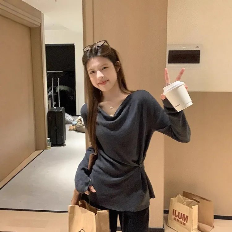 春秋设计感法式荡领斜扣百搭女早春收腰显瘦内搭打底长袖上衣新品