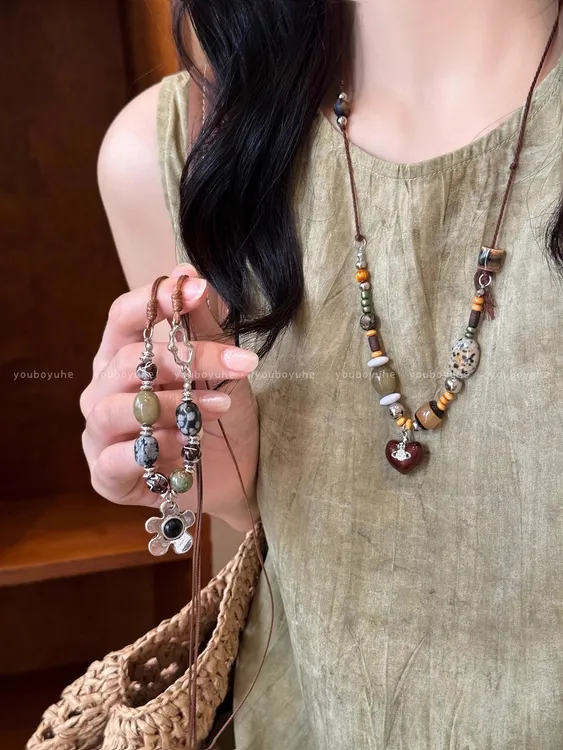 铜项链 爱心花朵陶瓷串珠项链轻奢小众设计感百搭毛衣链甜酷配饰