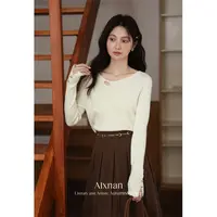 鹿向南「蜜杏柔光」法式米白色针织衫女早秋新款漂亮独特长袖上衣