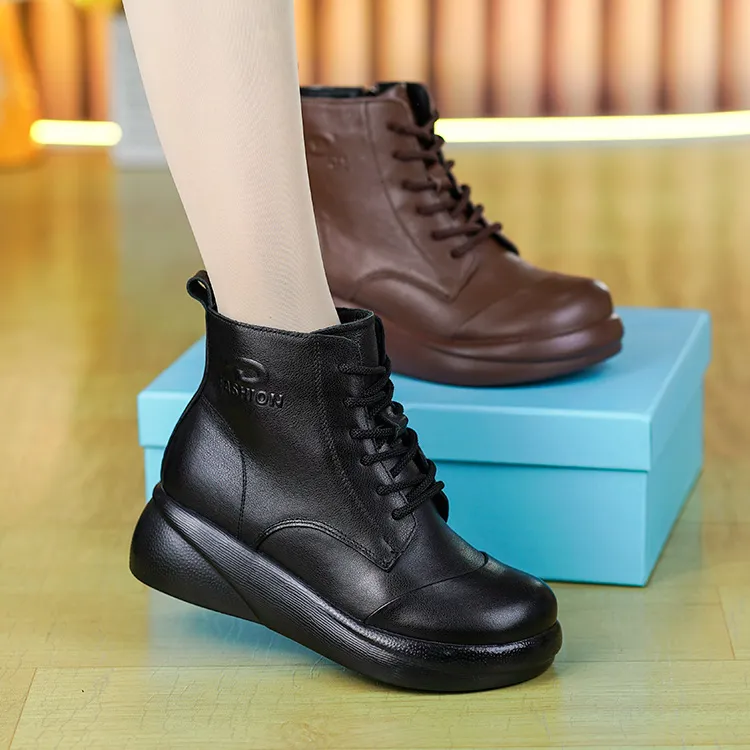 183秋冬新款真皮保暖休闲百搭短靴头层牛皮圆头坡跟加绒马丁靴