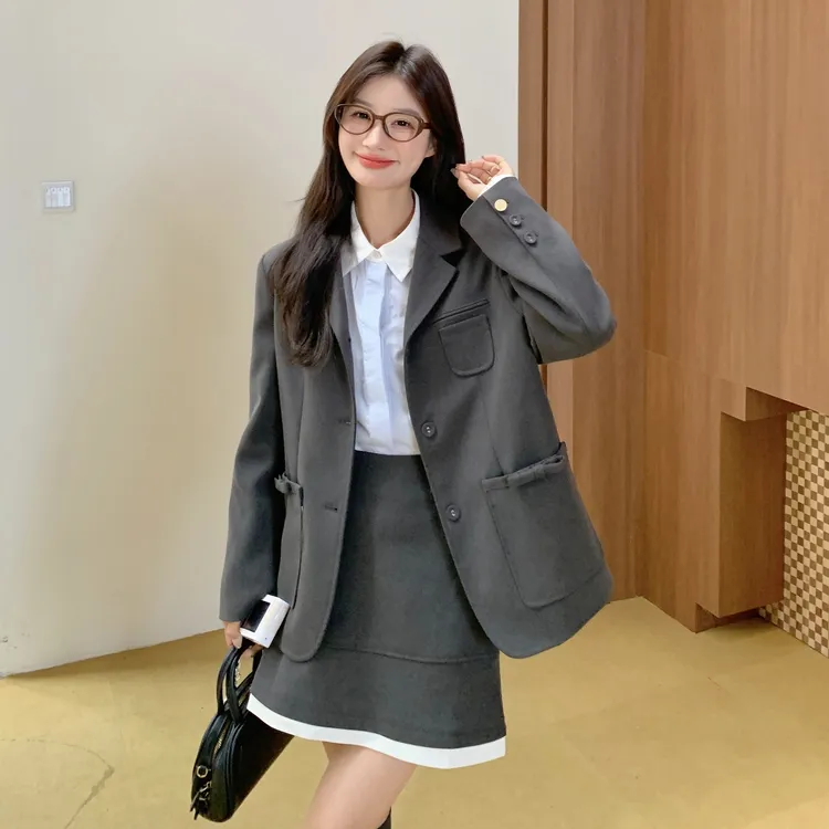 高级灰时髦洋气西服套装裙2025秋季新款超好看小个子短裙两件套
