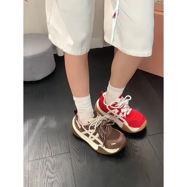 网面德训鞋女2025新款红色透气休闲运动阿甘鞋配裙子超火老爹鞋女