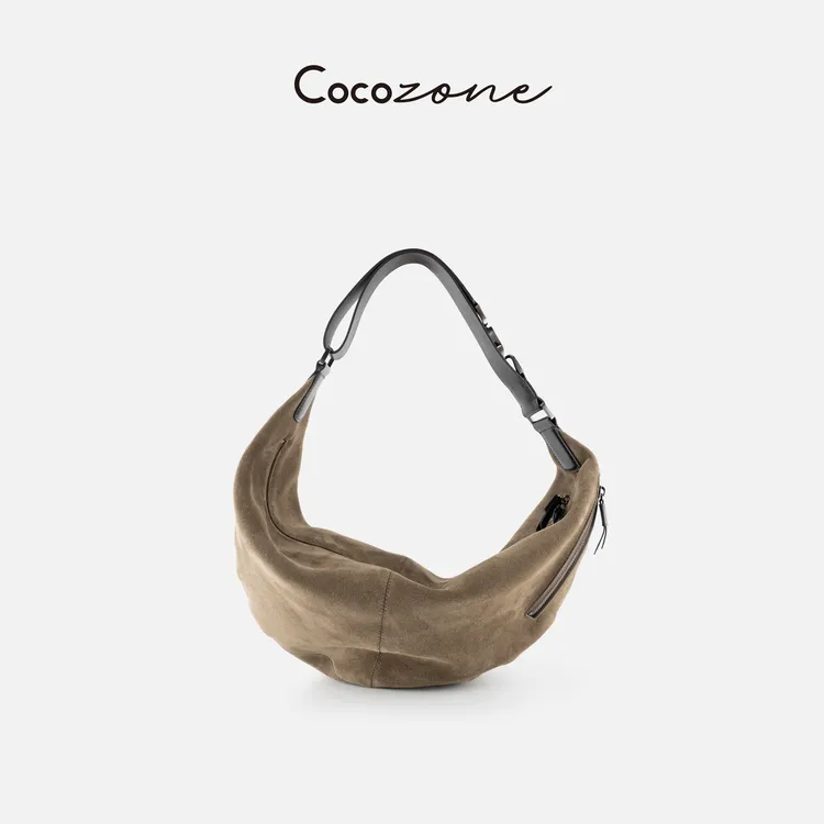 COCO ZONE 刘 一一 半月造型拉链单肩包 CD2A3077