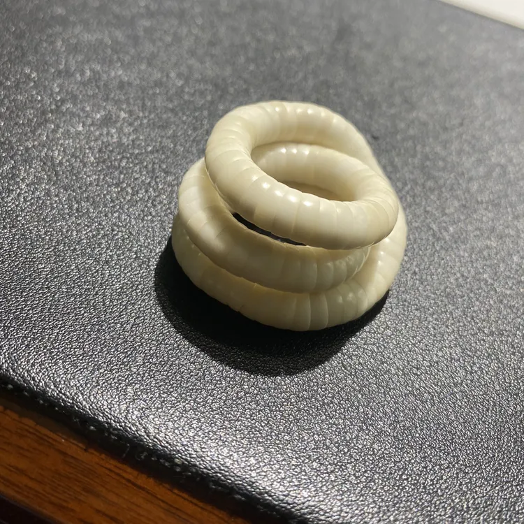 白玉菩提薄切大肠 尺寸7 微变色属于正常