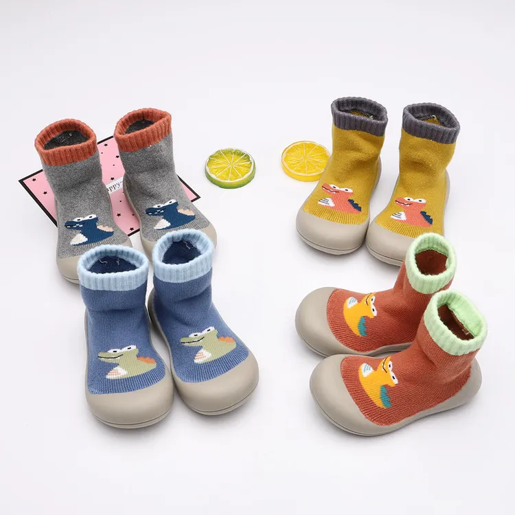 2025秋冬新品儿童地板袜子鞋室内宝宝卡通毛圈学步鞋保暖防踢童鞋
