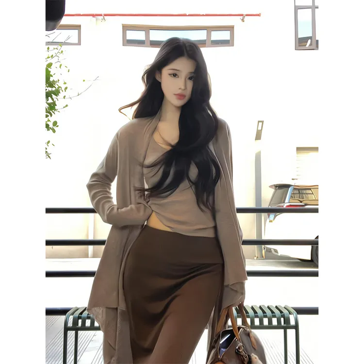 2025新款女士早秋季法式慵懒风穿搭不规则开衫背心上衣鱼尾半身裙