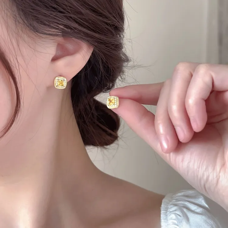合金锆石耳饰 s针小方糖锆石耳钉女轻奢网红同款金色方钻耳环