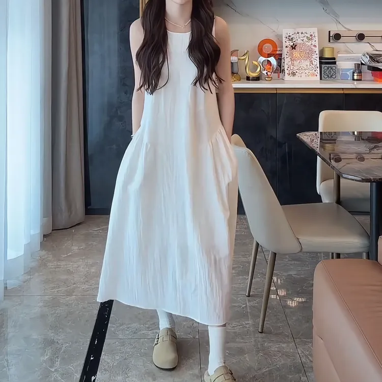 2025夏季新款三宅裙~圆领无袖气质时尚温柔背心连衣裙女LK2501817