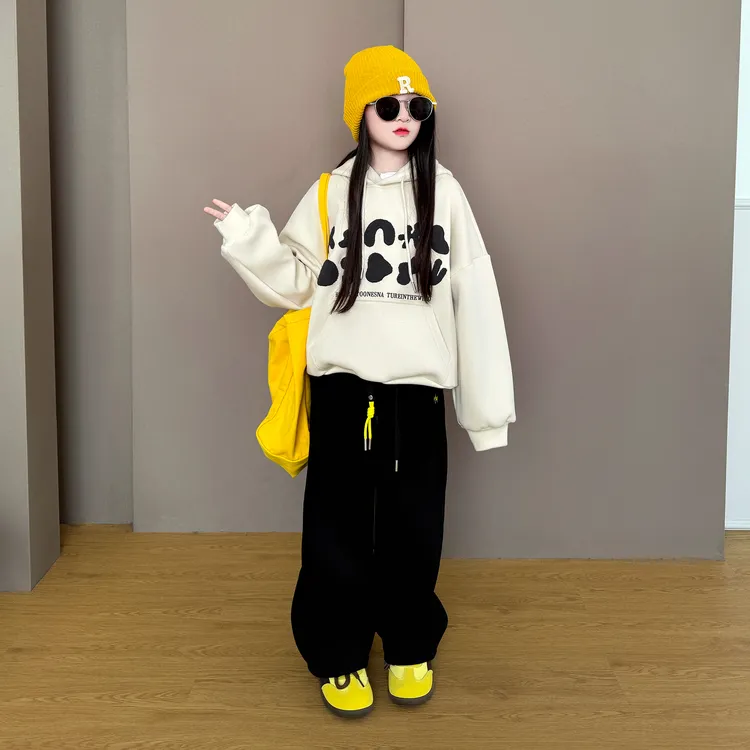 女童新品秋冬款2025新款儿童刺绣连帽加绒卫衣休闲阔腿裤套装潮酷