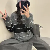 圆领条纹女士毛衣长袖秋冬新款时尚洋气宽松拼色针织打底衫上衣