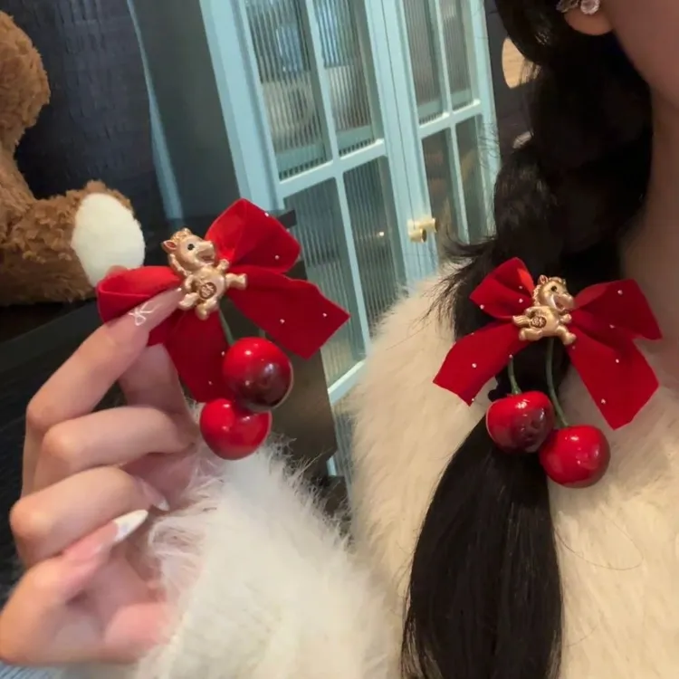 红色喜庆新年樱桃蝴蝶结发夹2026新款马年发卡刘海侧边夹过年发饰