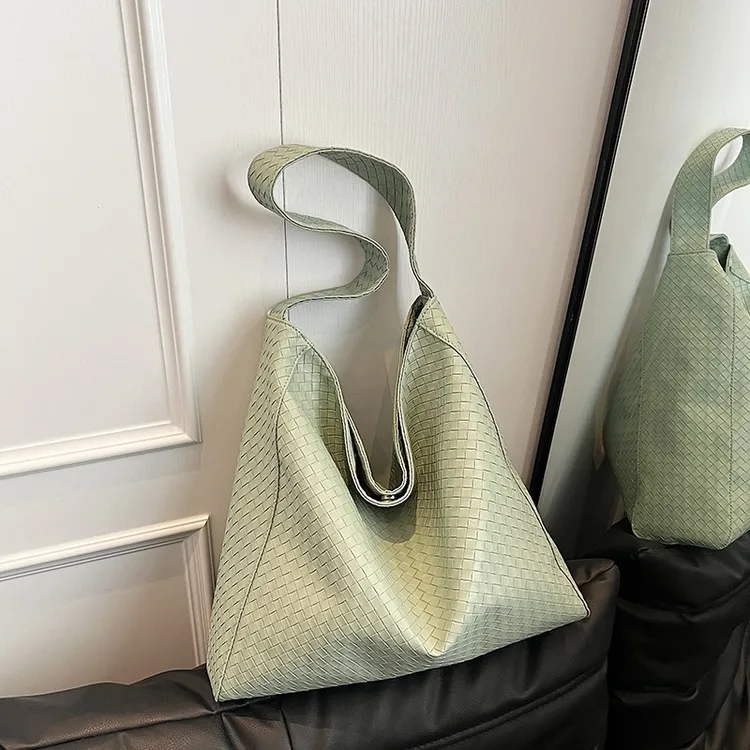 休闲复古大容量纯色2025新款流行洋气上新编织纹单肩腋下托特包