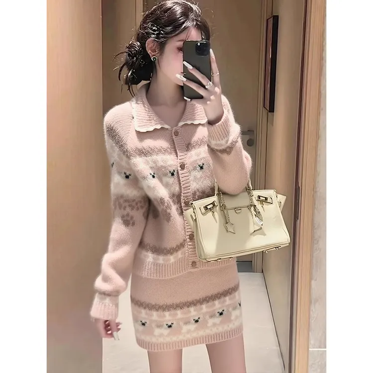 费尔岛粉色针织套装女小个子秋冬穿搭气质上衣短裙两件套2025新款