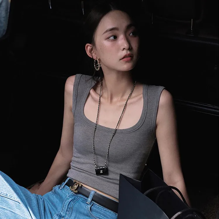 张贝贝ibell设计感甜辣妹修身纯欲背心女休闲百搭美式无袖上衣ins