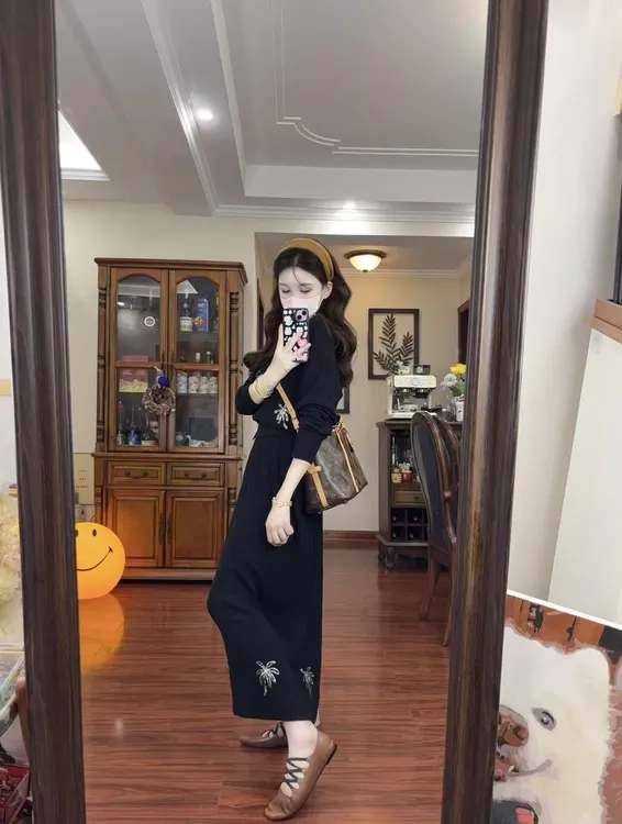 2025秋季新款韩风chic减龄ootd一整套高级感巨好看的半身裙两件