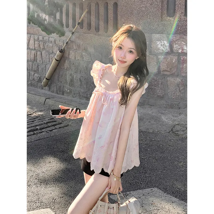 粉色甜美少女镂空飞袖方领上衣女2025夏季新款宽松显瘦百搭小衫