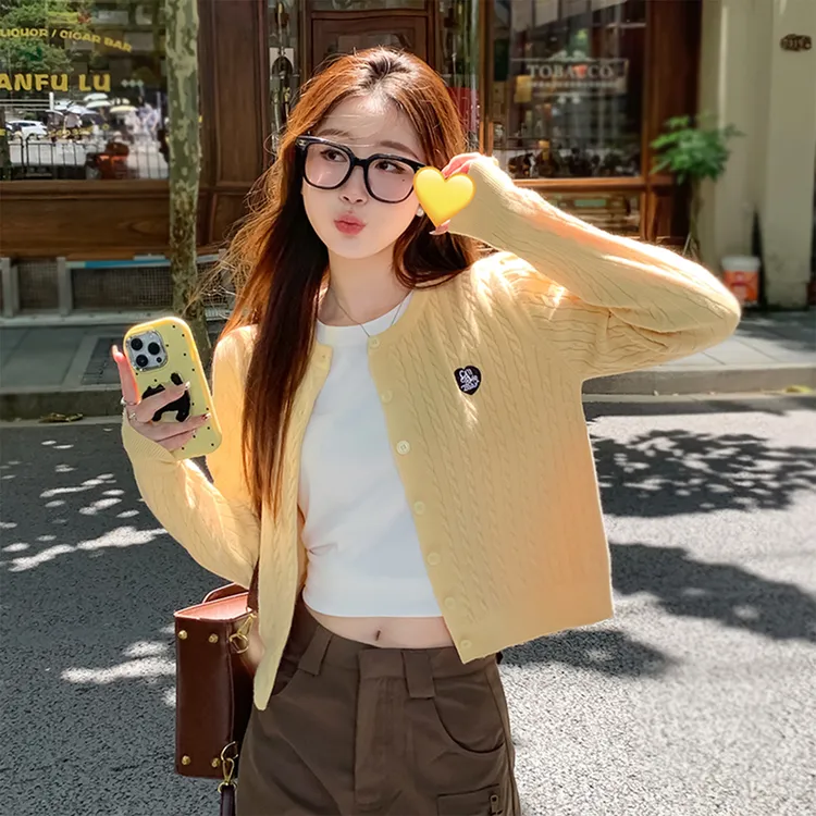 长袖针织开衫女2025新款春秋穿搭爱心麻花显瘦针织上衣毛衣