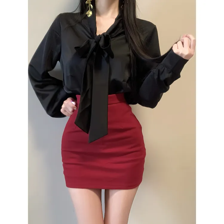 2025新款法式黑色缎面衬衫设计感蝴蝶结上衣高腰修身包臀裙套装