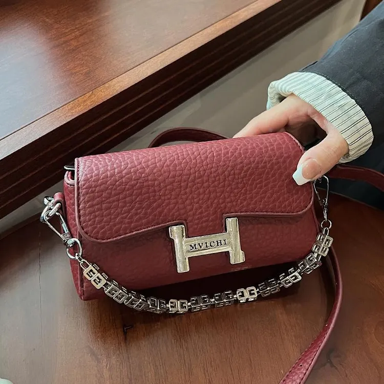 精致红色重工小方包女2025新款轻奢小众设计高级质感链条斜挎小包