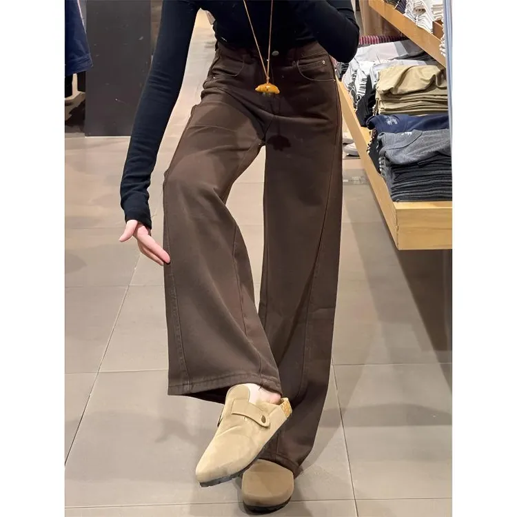 美式咖色弯刀牛仔裤大码女装秋冬新款胖mm宽松显瘦直筒阔腿拖地裤