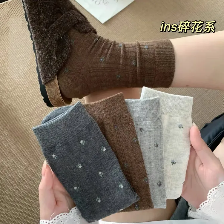 秋冬新款温柔小碎花棉袜子女士中筒袜ins风百搭堆堆袜长筒袜日系