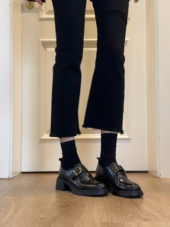 羊皮版~2025新款粗跟一脚蹬英伦风小皮鞋复古皮带扣加绒乐福鞋女