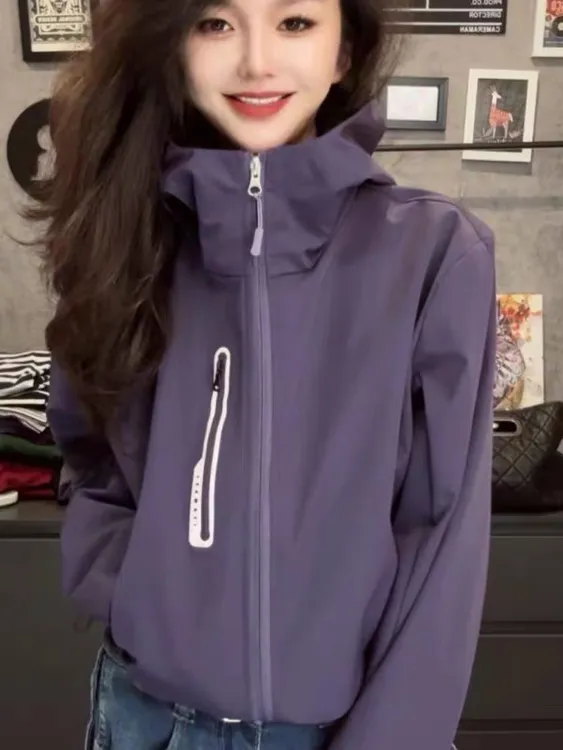 早秋新款防风女款纯色短外套防水连帽登山服拉链春秋秋季保暖女